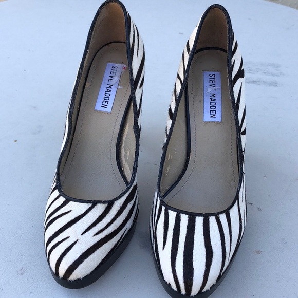 Steve Madden Shoes - 🔻🔻🔻🔻🔻 Steve Madden Zebra Print Heels